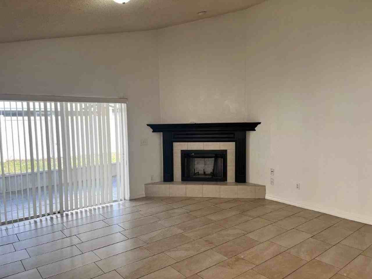 5721 Rywood Dr - Photo 4 of 21