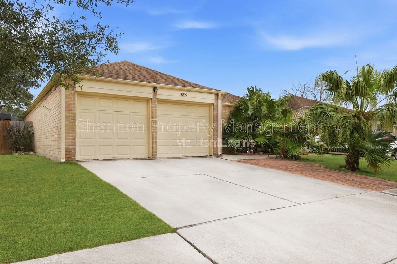 8819 Kindlewood Dr - Photo 2 of 35