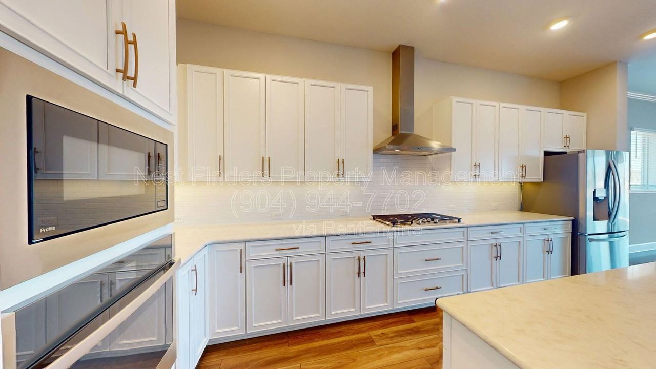 10682 Aventura Dr - Photo 5 of 50