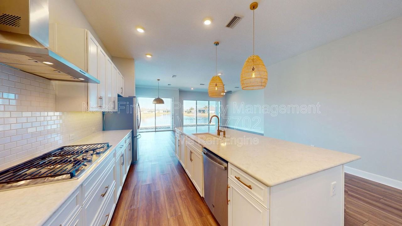 10682 Aventura Dr - Photo 6 of 50