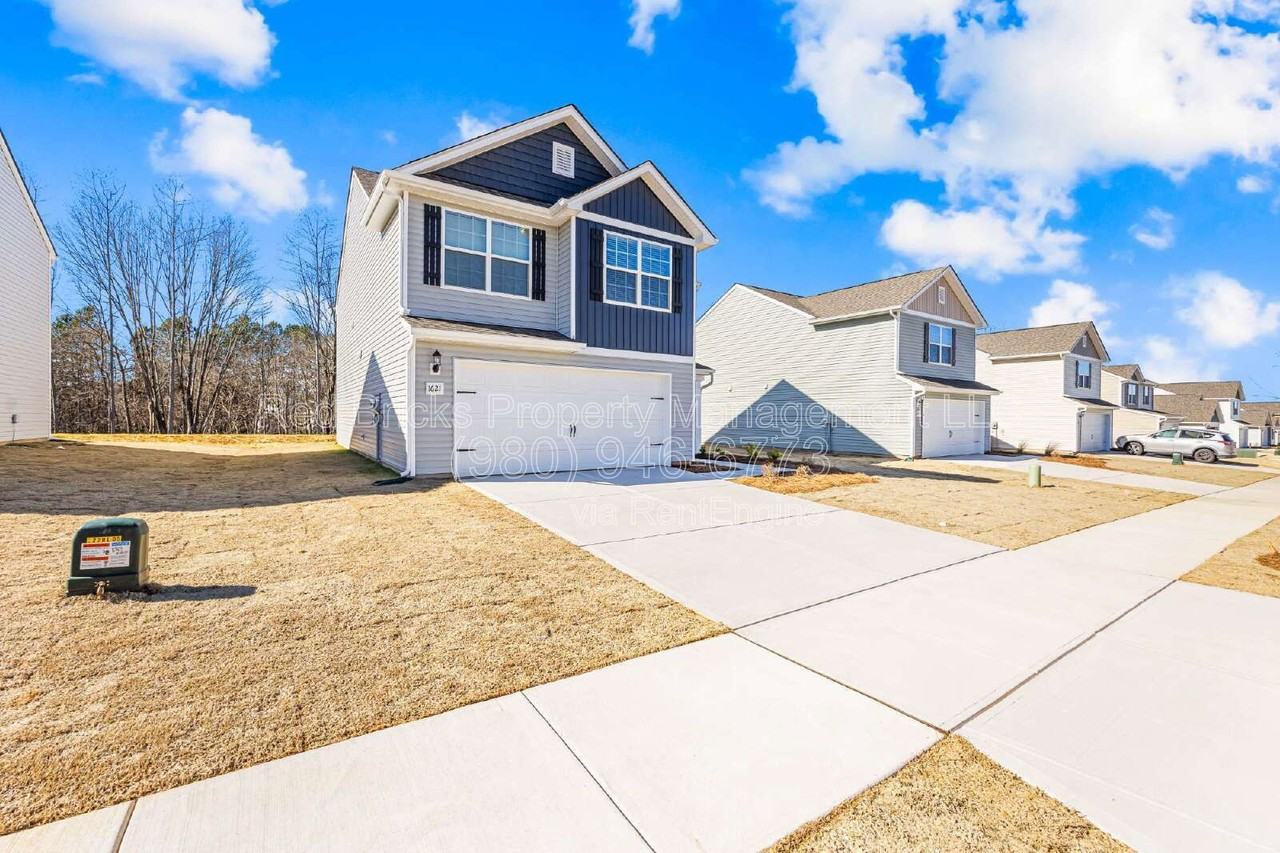 1621 Nia Rd - Photo 3 of 22