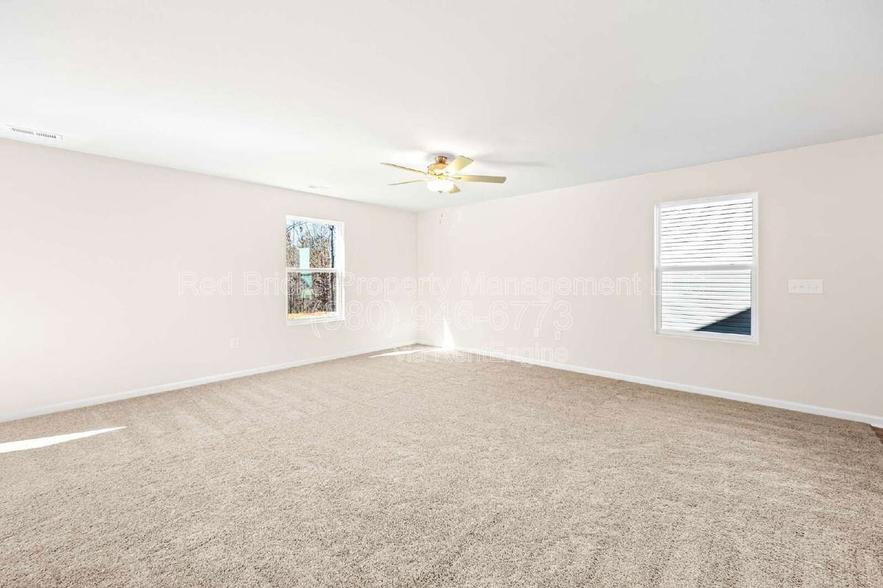 1621 Nia Rd - Photo 6 of 22