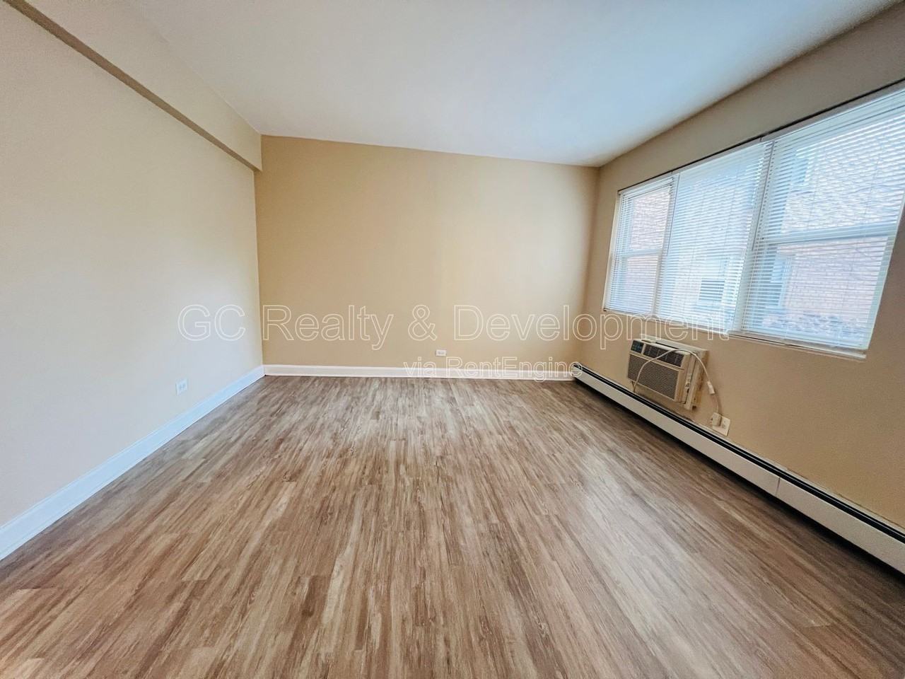 1711 W Estes Ave #1S - Photo 7 of 17