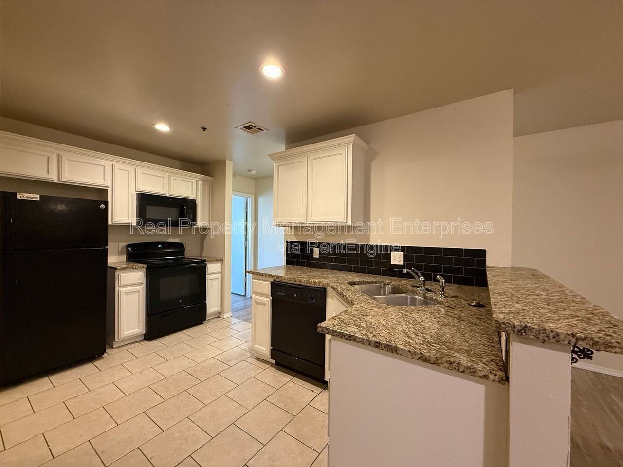 2442 Nw 39th St #109 - Photo 2 of 8