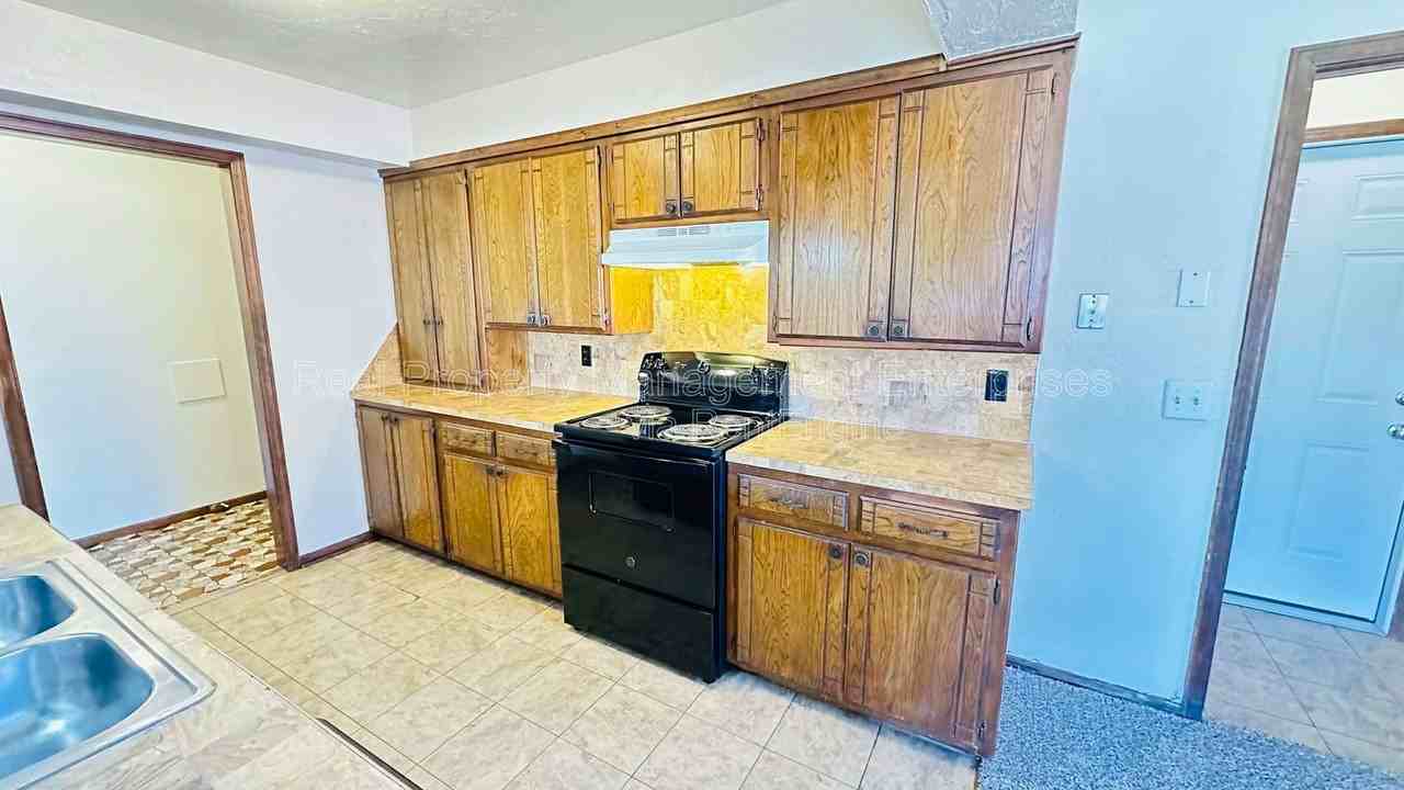 4816 S Fairmont Ave - Photo 7 of 19