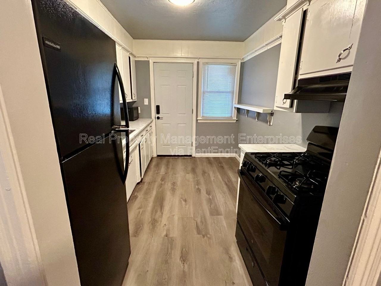 3044 Nw 28th St - Photo 7 of 22