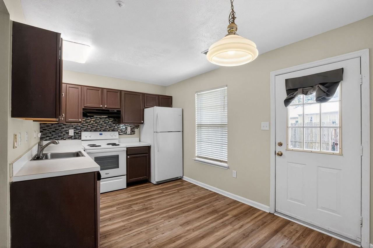 46095 Maria Way - Photo 3 of 15