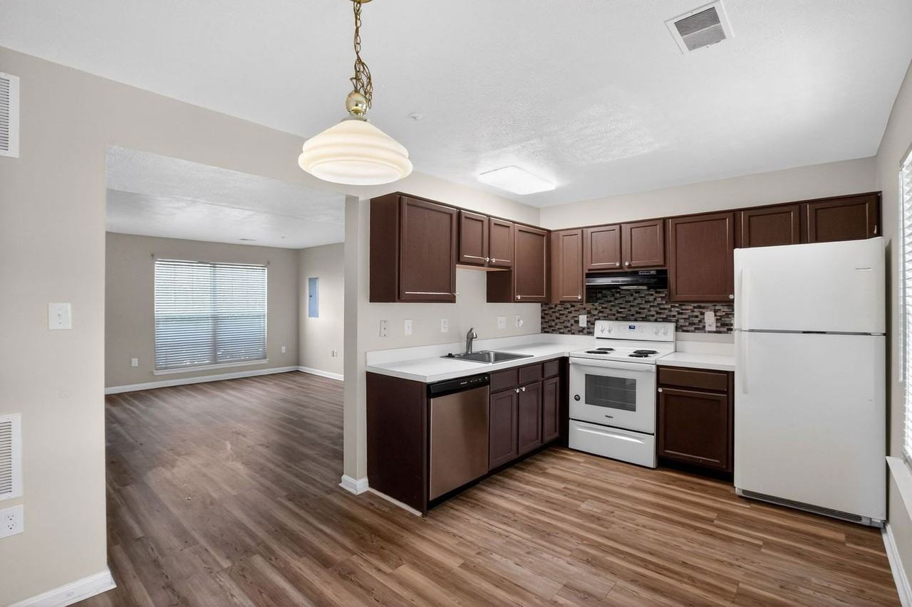 46095 Maria Way - Photo 4 of 15