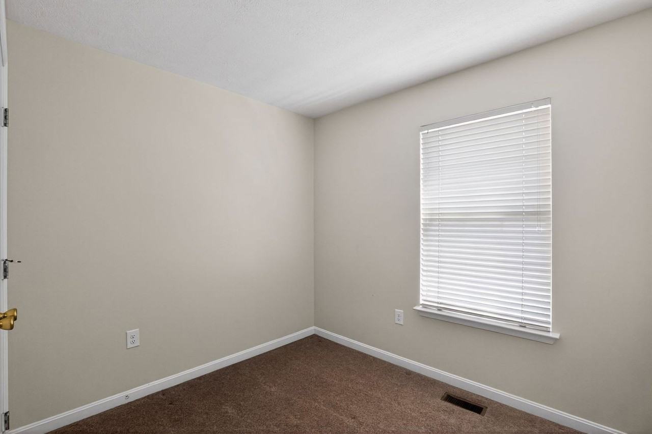 46095 Maria Way - Photo 7 of 15