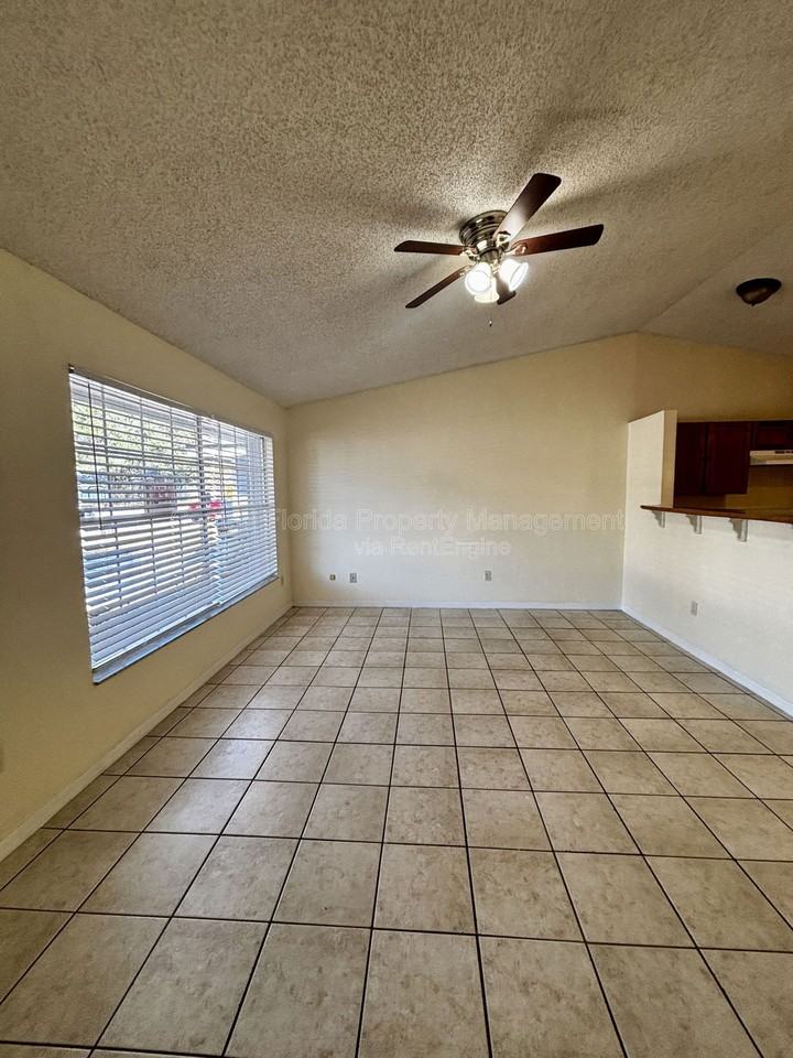 1209 Roma Ct - Photo 7 of 23