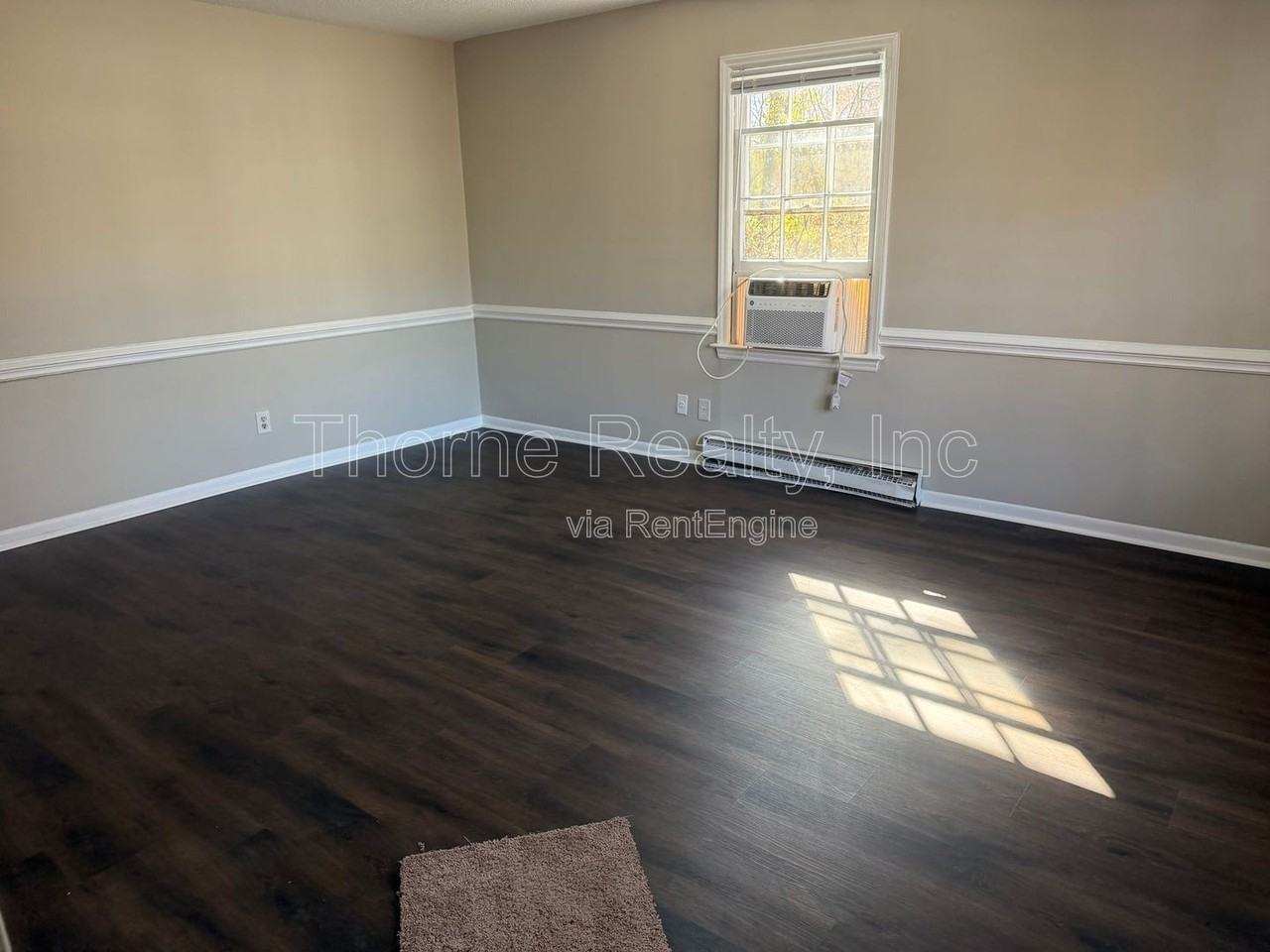 1401 Dogwood Ave - Photo 3 of 15