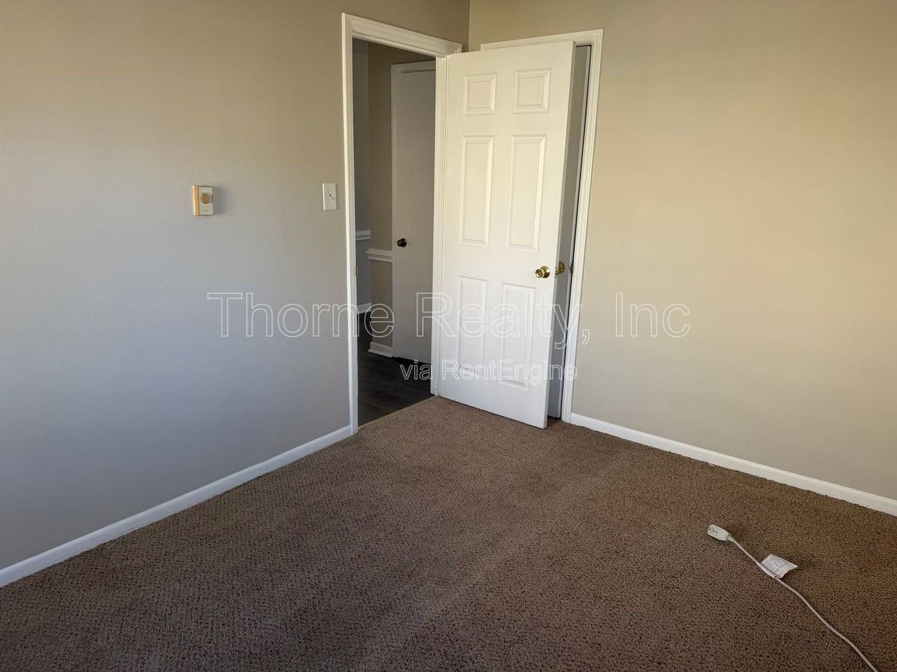 1401 Dogwood Ave - Photo 6 of 15