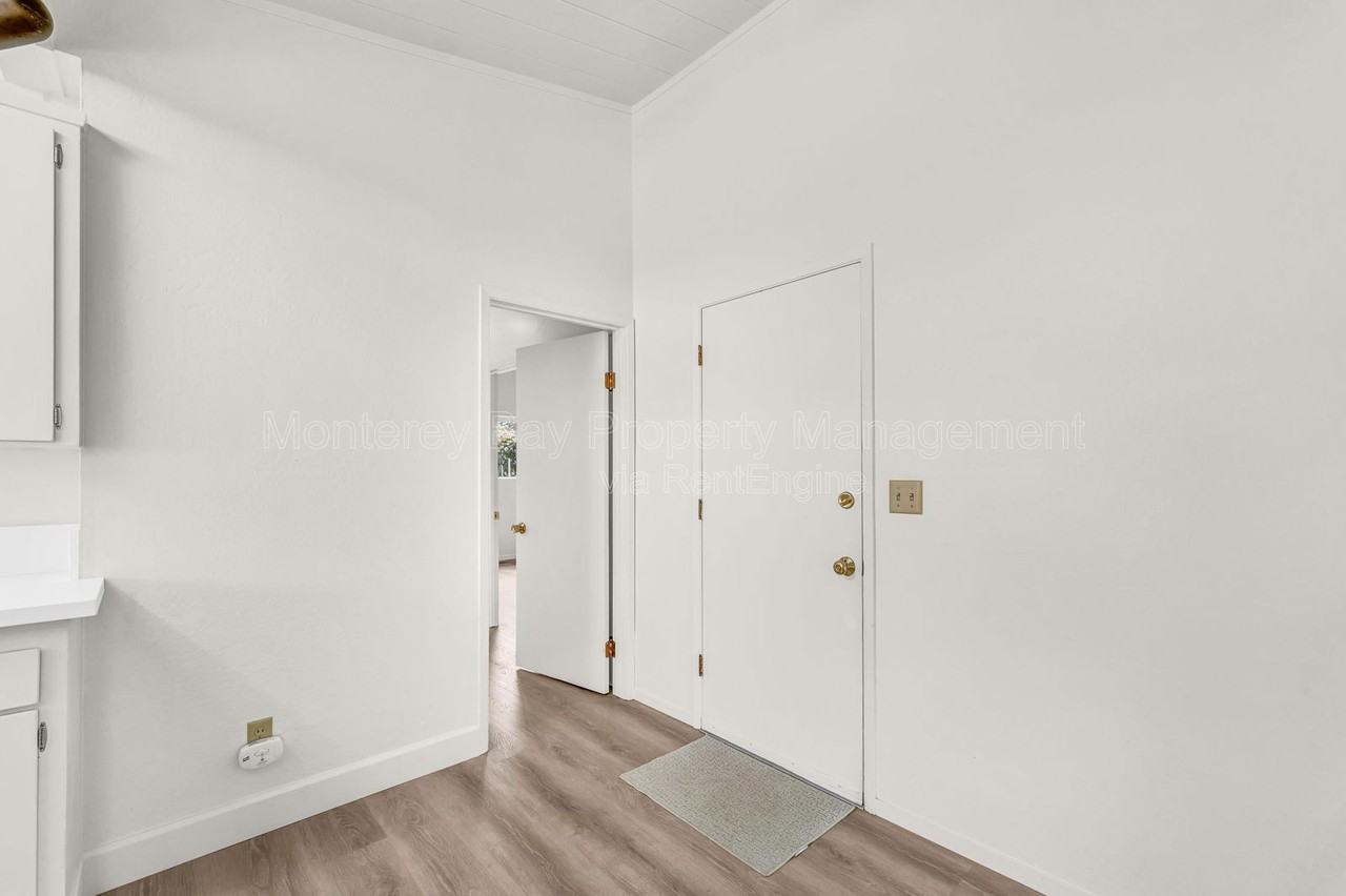 215 Willow St #A - Photo 7 of 24