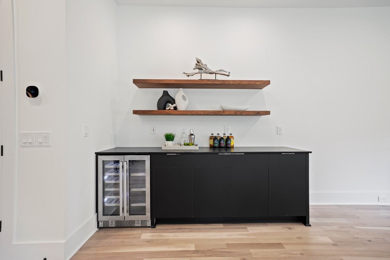 4709 Walden Ct #1 - Photo 4 of 24