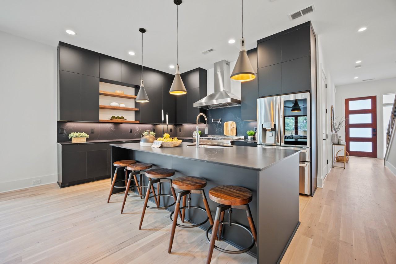 4709 Walden Ct #1 - Photo 3 of 24