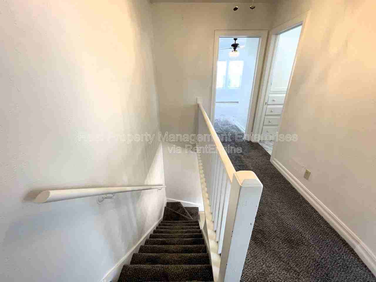 735 Ne 14th St - Photo 6 of 12