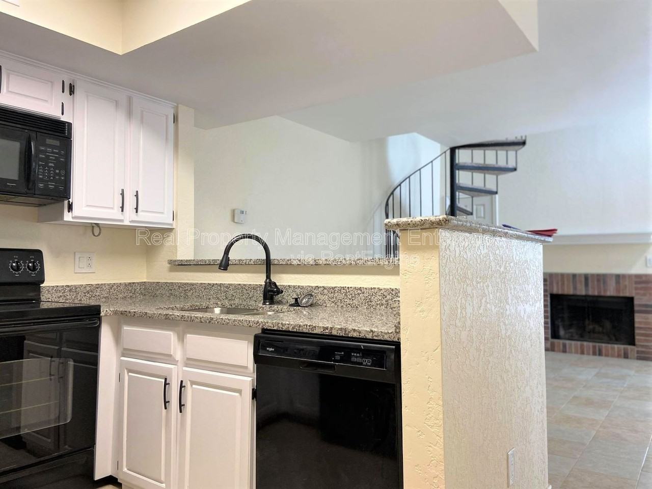 11530 N May Ave #201 - Photo 5 of 30