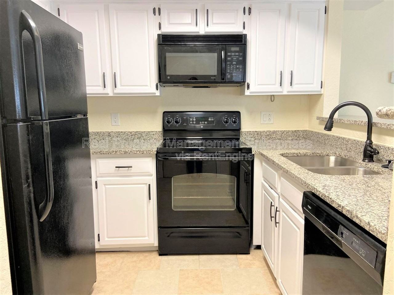 11530 N May Ave #201 - Photo 6 of 30