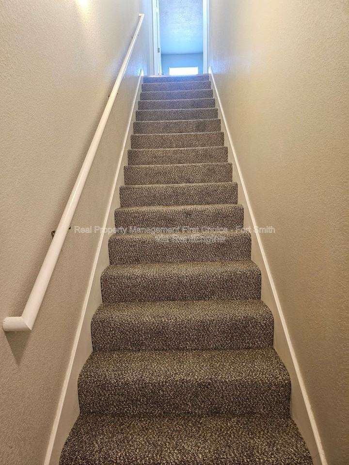 2100 Ingalls Ln #C - Photo 3 of 21