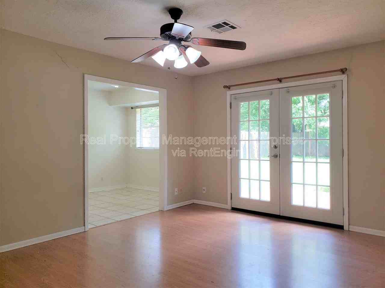 1325 E Brooks St - Photo 2 of 12