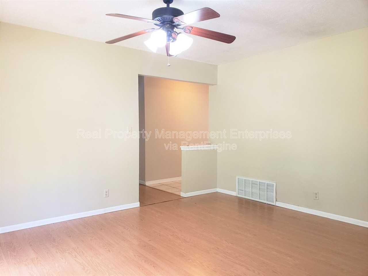 1325 E Brooks St - Photo 4 of 12