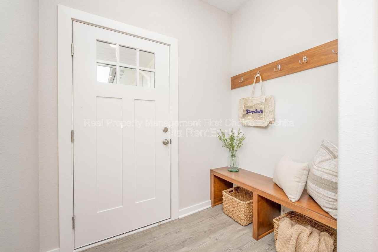 3612 W Angel St - Photo 7 of 30