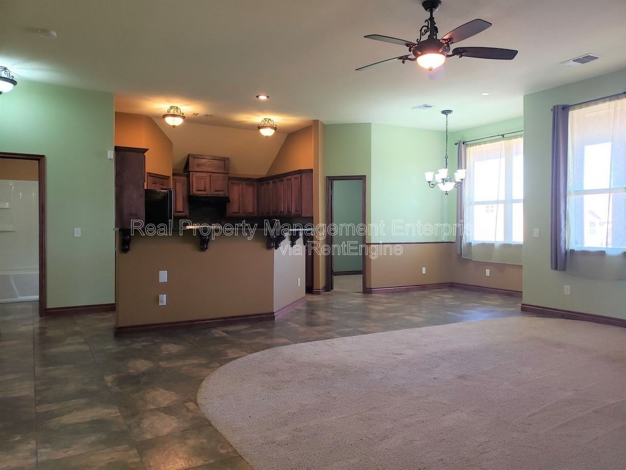 329 Madison Place Dr - Photo 2 of 19