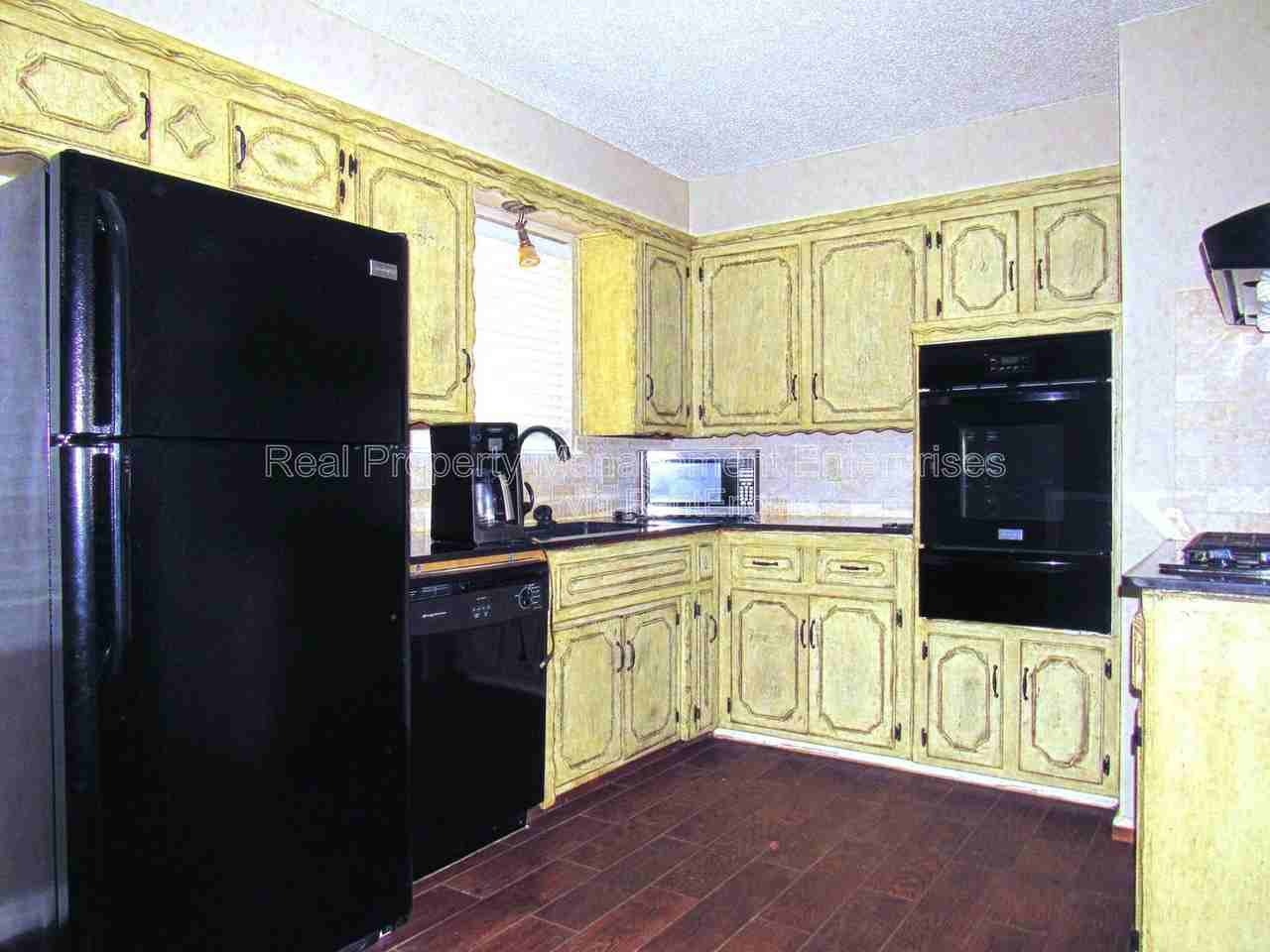 701 Nw 2nd St - Photo 5 of 19