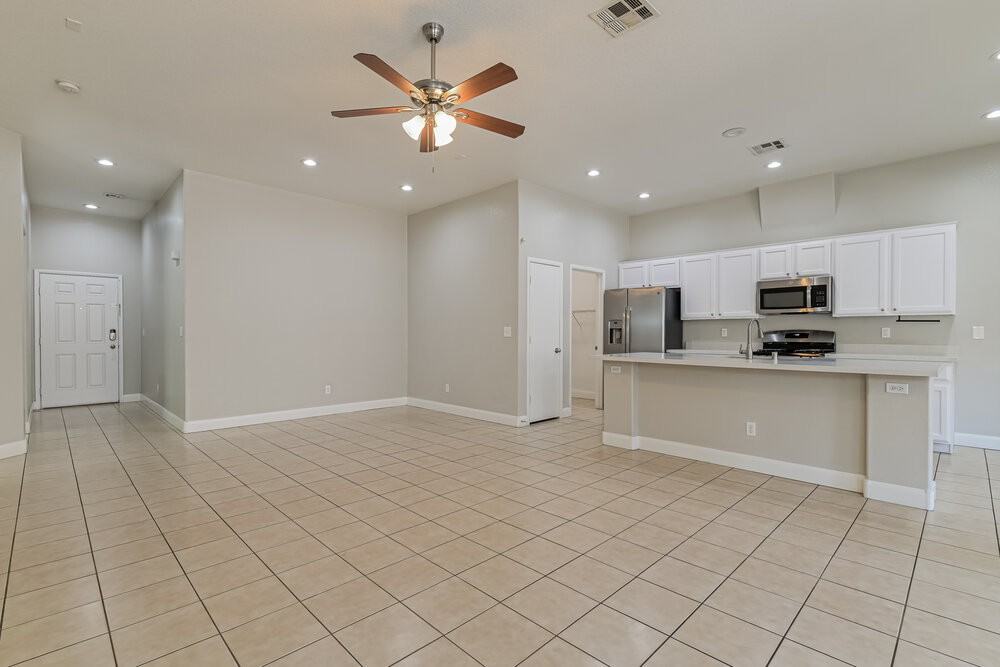 3394 Wasatch Cedars St - Photo 4 of 16