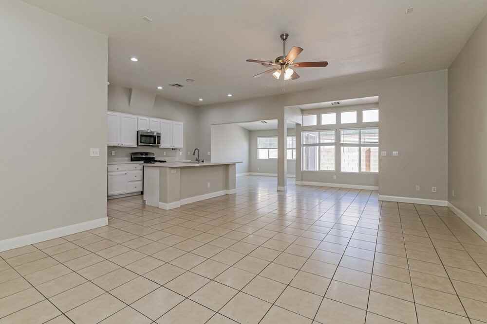 3394 Wasatch Cedars St - Photo 5 of 16