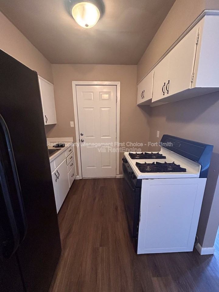 2301 S V St #1 - Photo 7 of 12