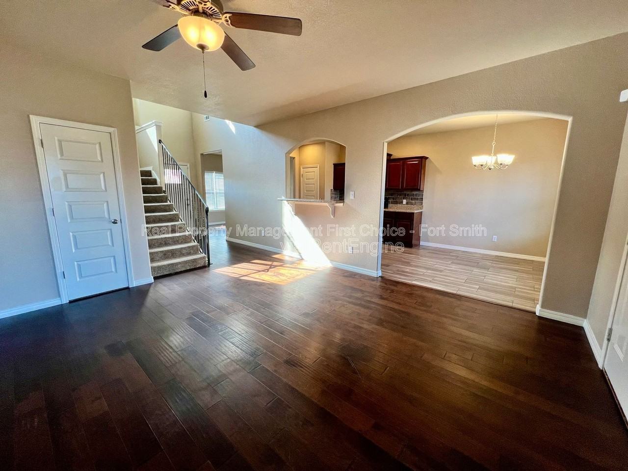 615 Ridge Point Dr - Photo 3 of 29