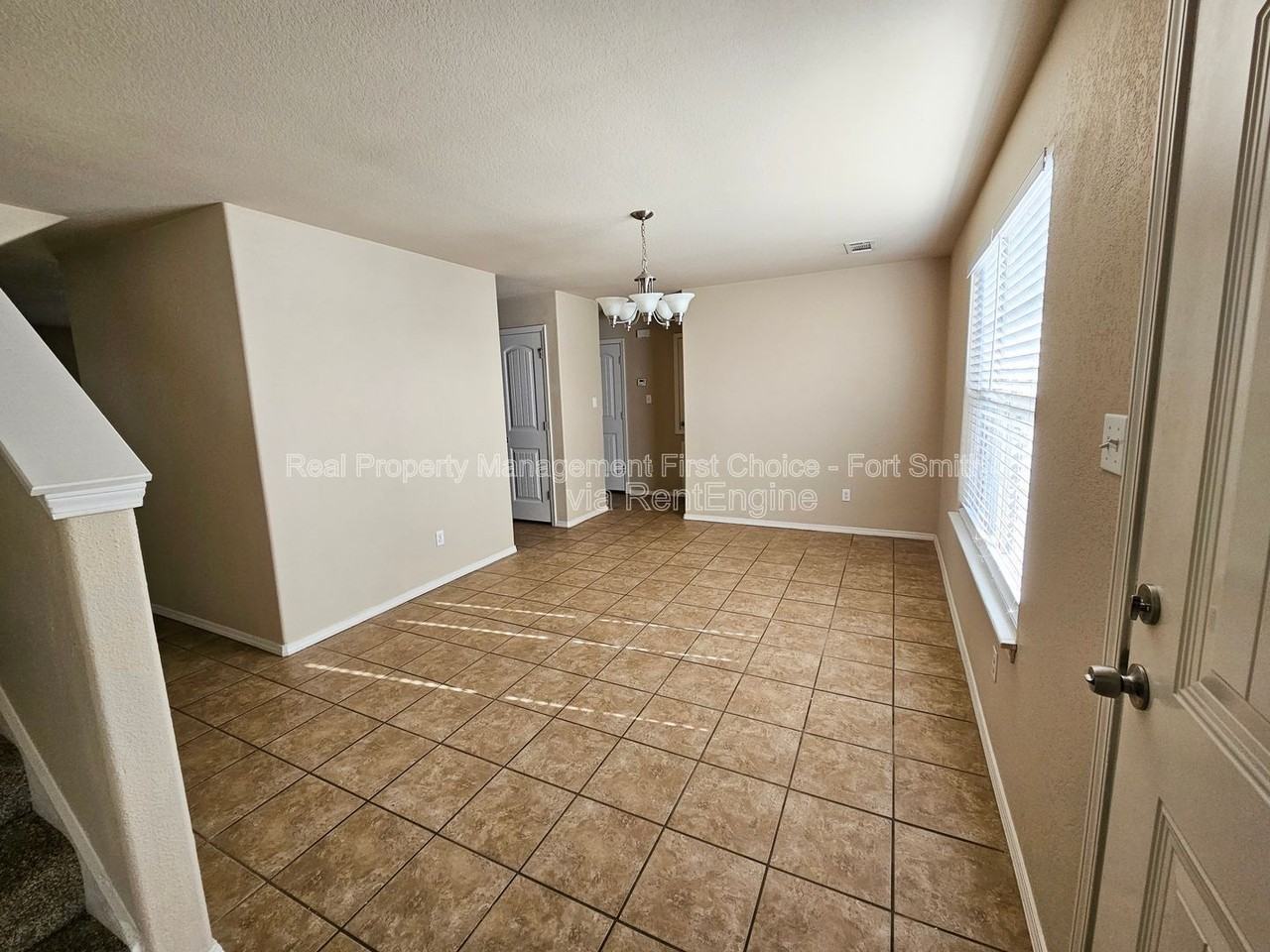 605 Torrington Way - Photo 7 of 25