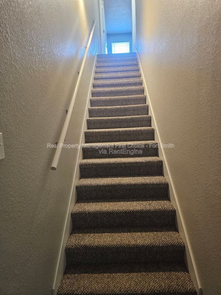 2124 Ingalls Ln #C - Photo 3 of 20