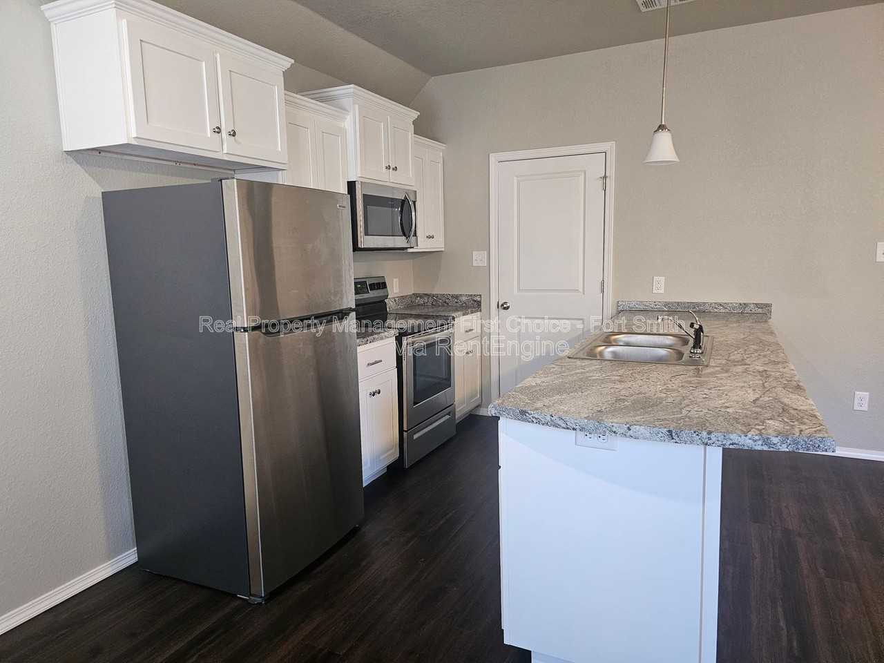 2124 Ingalls Ln #C - Photo 7 of 20