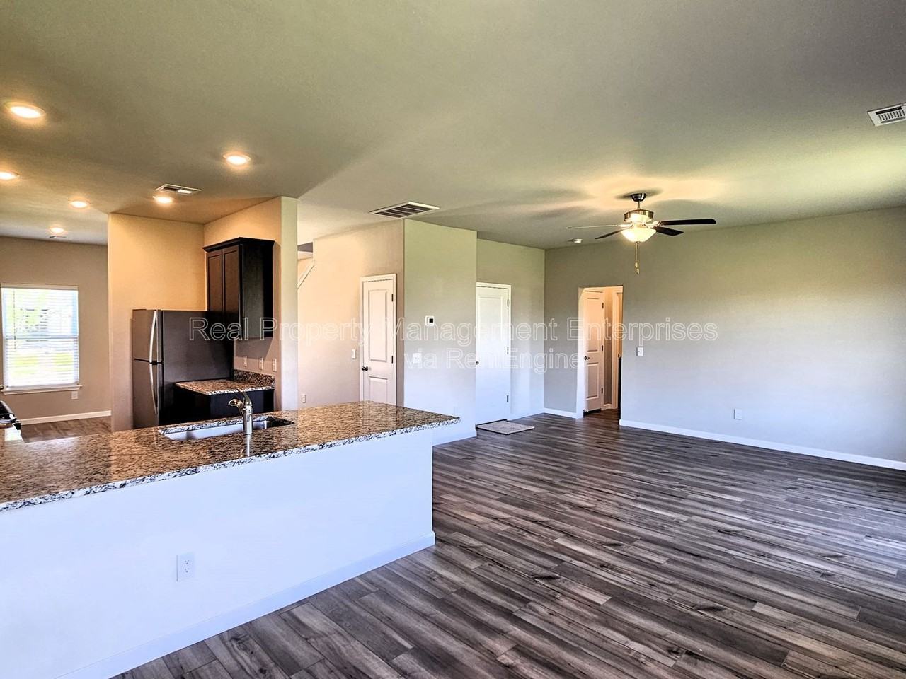 1616 Amaranth Ln - Photo 6 of 43