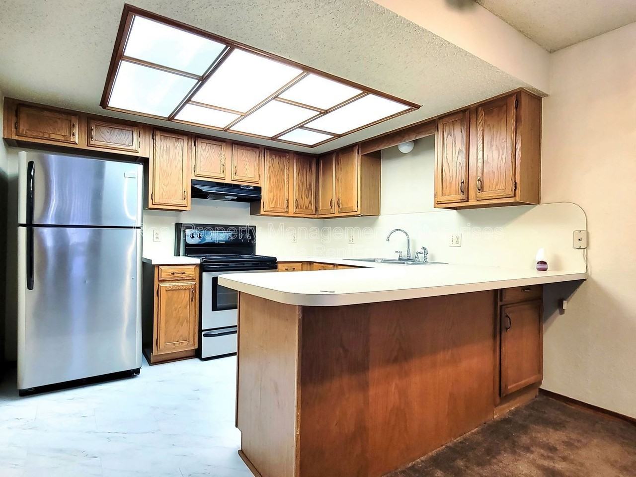 14011 Fairhill Ave - Photo 7 of 24