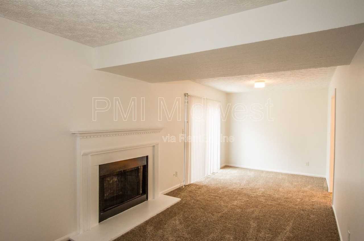 1838 Keystone Lakes Dr - Photo 5 of 30