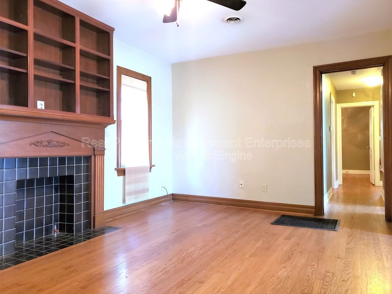 1112 Nw 44th St - Photo 3 of 12