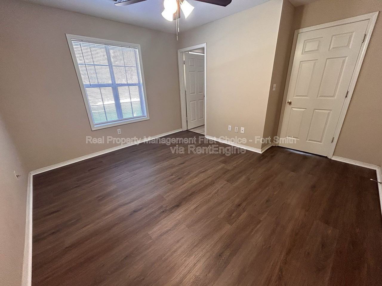 230 W Gary St #B - Photo 6 of 15