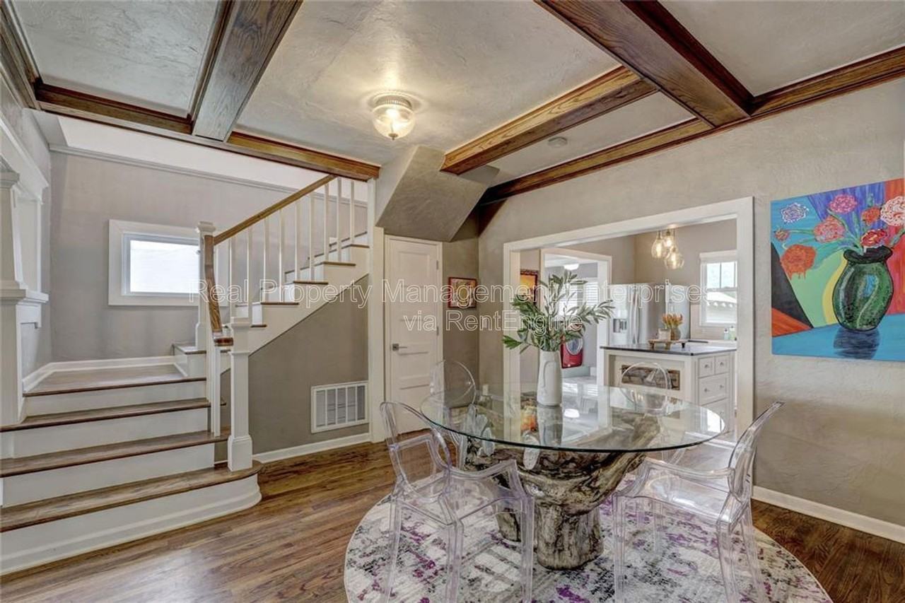 2208 Nw 16th St - Photo 4 of 21