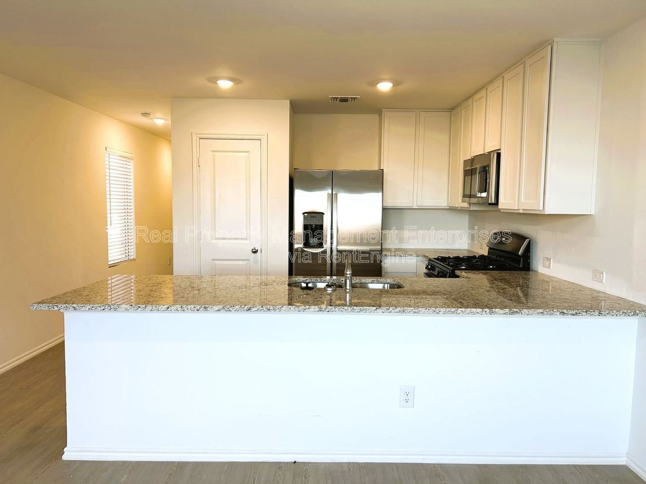 3231 Nw 147th Ter - Photo 5 of 28