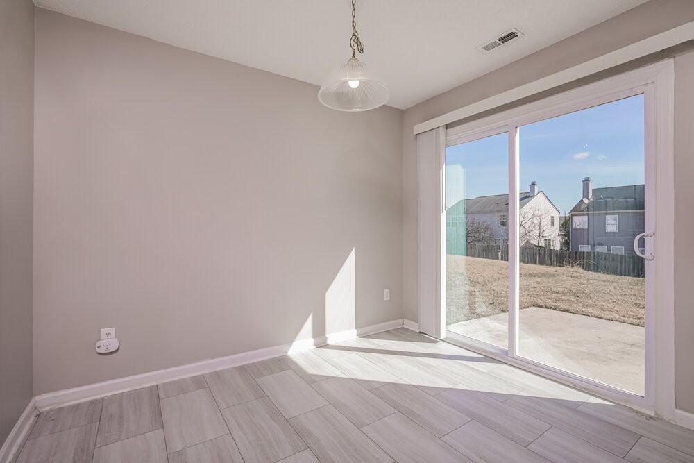 7252 Great Laurel Dr - Photo 7 of 17