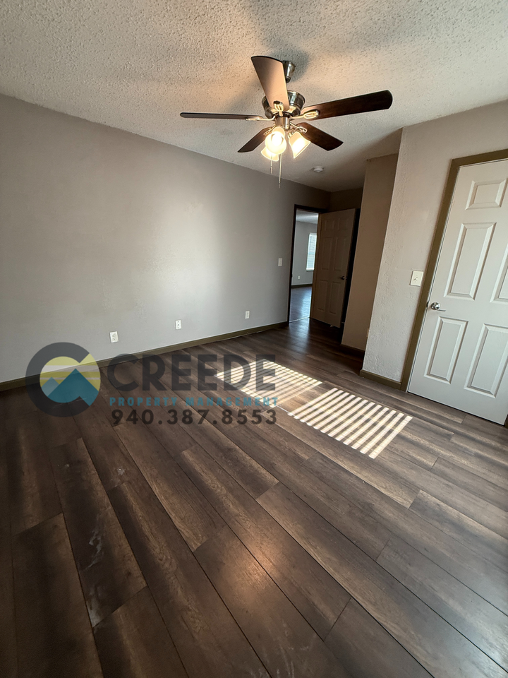 182 1452 - Photo 5 of 24