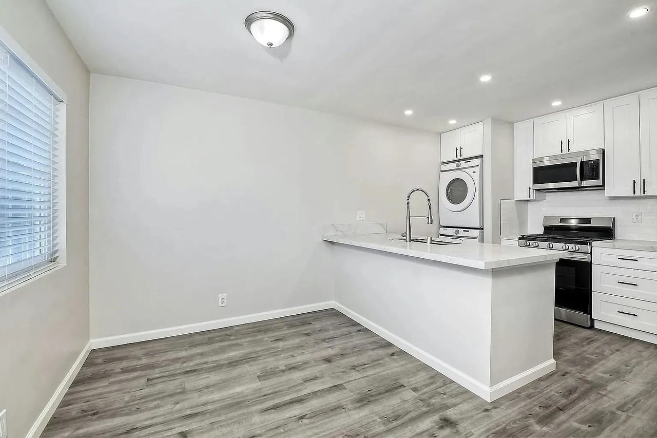 204 West Los Angeles Drive - Photo 7 of 20