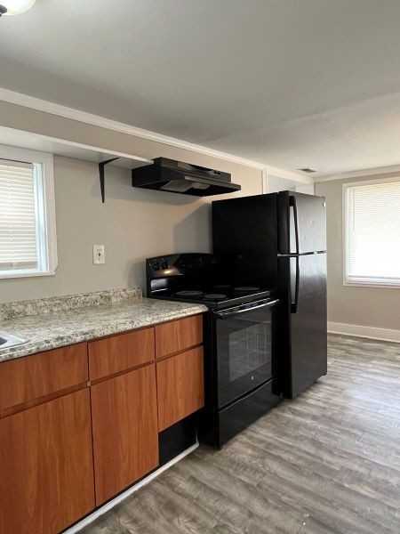 415 Landau Dr - Photo 5 of 9