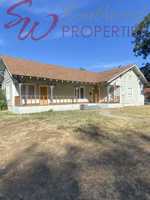 featured image of 480 N Clinton St