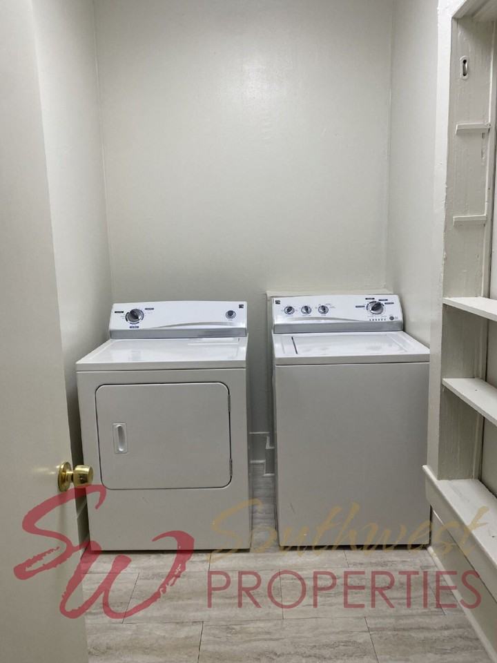 480 N Clinton St - Photo 6 of 19