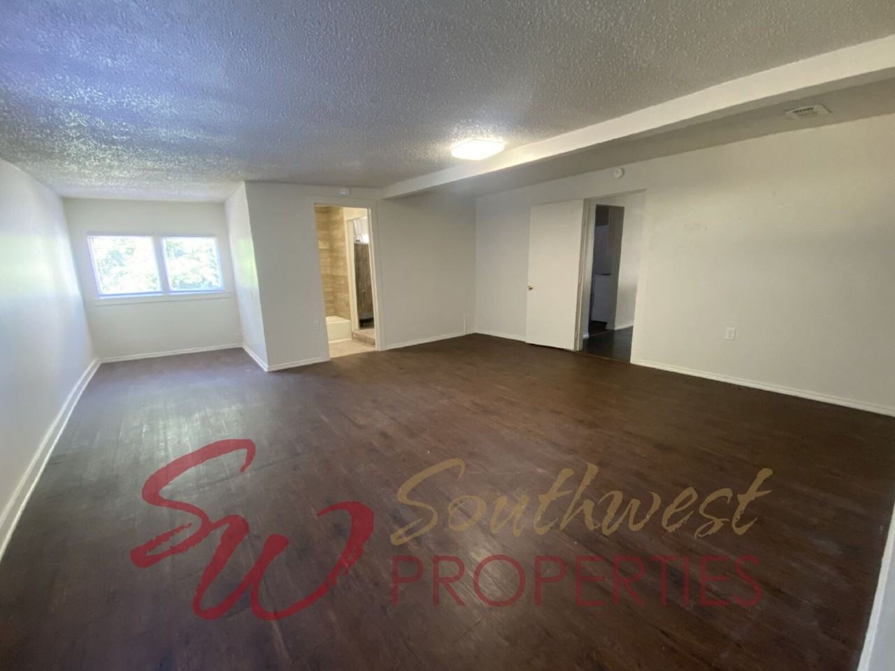 480 N Clinton St - Photo 7 of 19