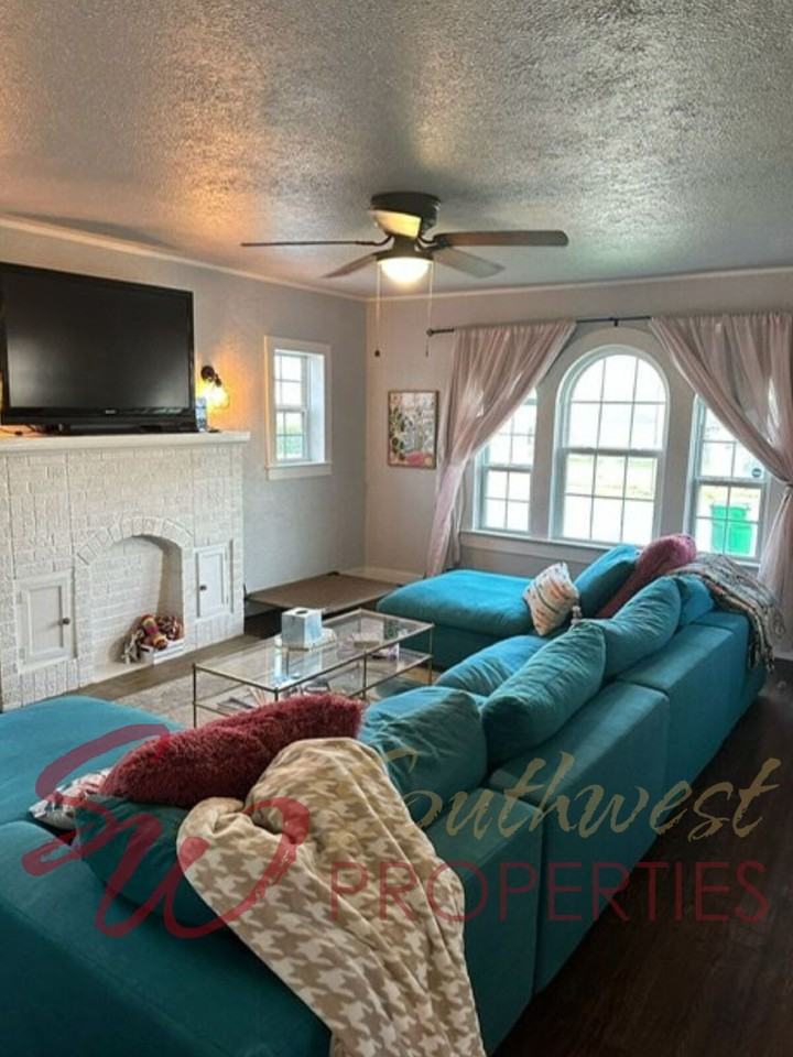 729 W Tarleton St - Photo 5 of 25